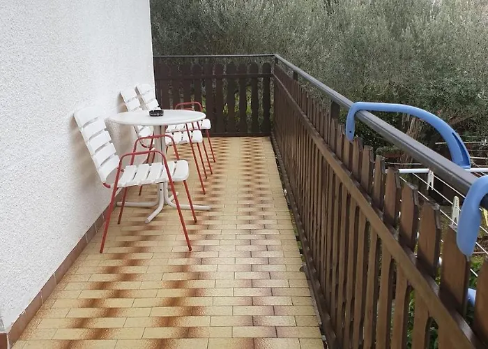 Simonov Zaliv Laguna 17 Daire *