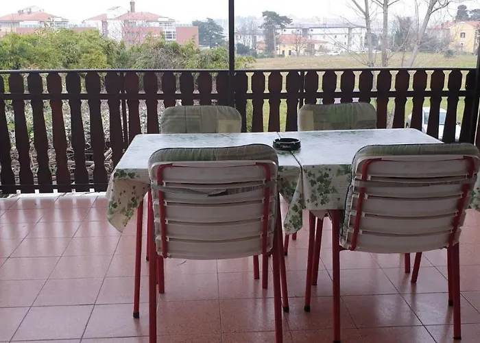 Simonov Zaliv Laguna 17 *