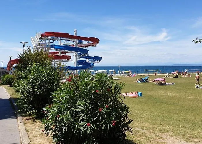 Simonov Zaliv Laguna 17 *