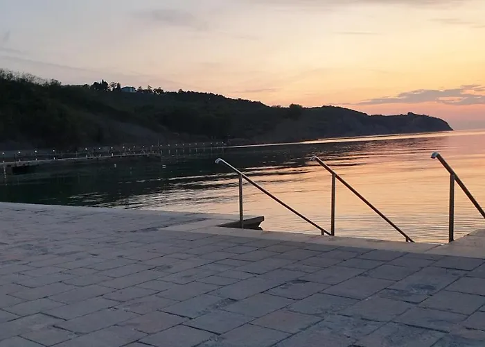 Daire Simonov Zaliv Laguna 17 *