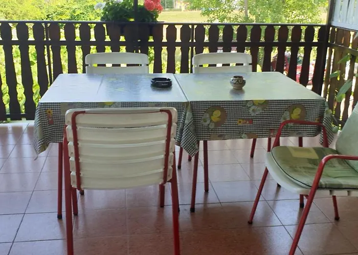 Simonov Zaliv Laguna 17 Daire Izola